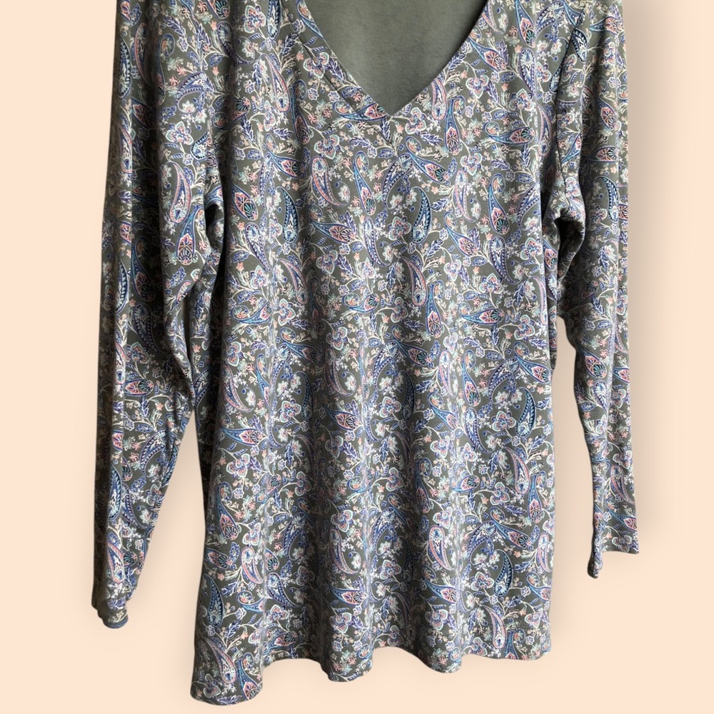 J.Jill Paisley Patterned Simply Supima Side Slit Tunic Top V-Neck Shirt Women M - Picture 3 of 9